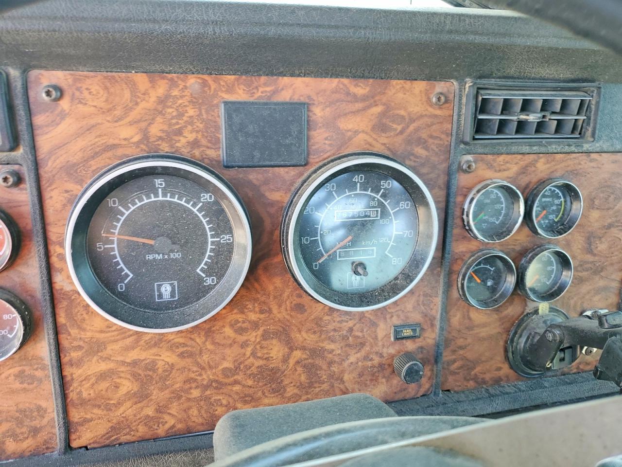2000 KENWORTH All other VIN 1XKDD09X2YJ831077 photo 9