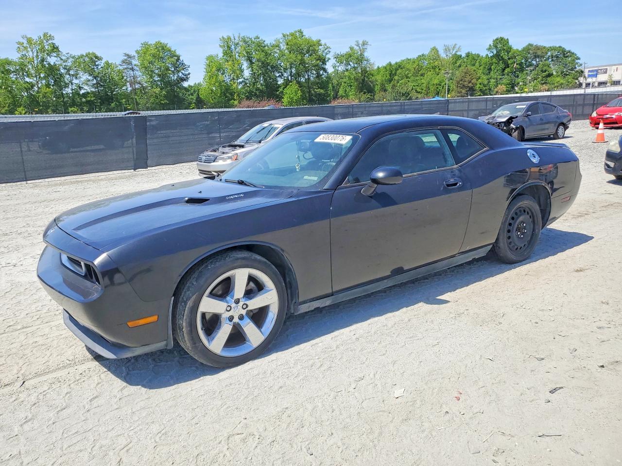 2009 Dodge Challenger VIN 2B3LJ54T39H511644 photo 1
