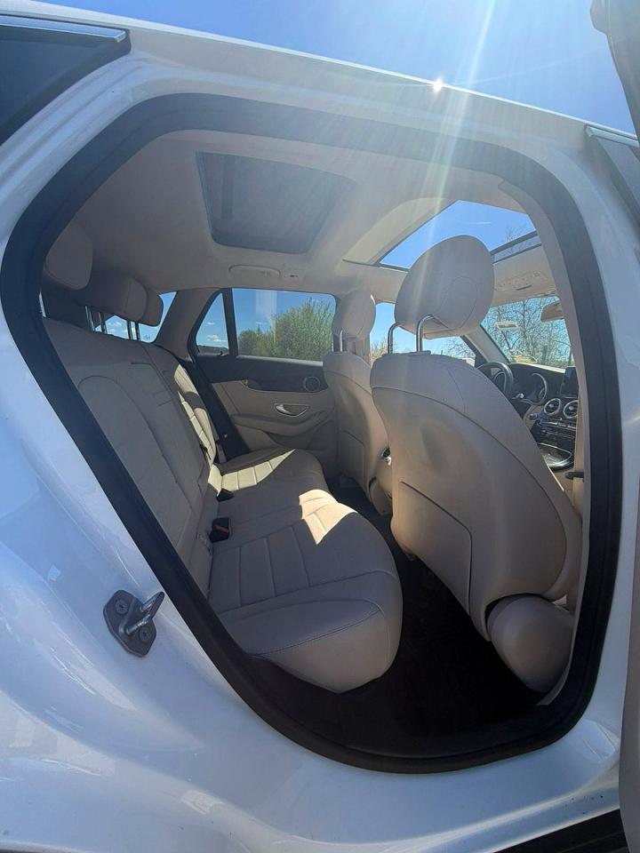2017 Mercedes-Benz Glc class VIN WDC0G4KB4HF136989 photo 6