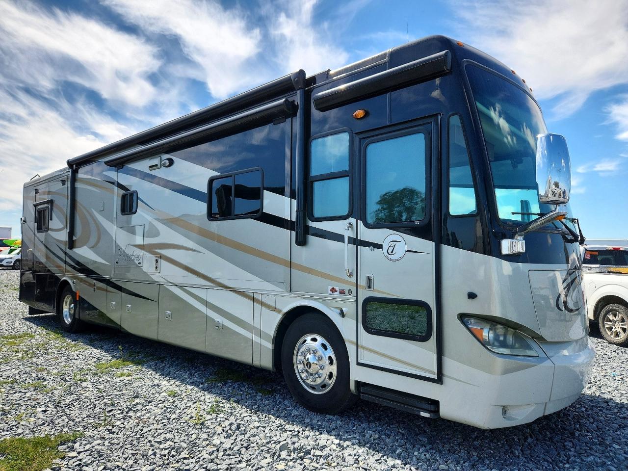 2011 FREIGHTLINER All other VIN 4UZAB2BS4BCAY0377 photo 1