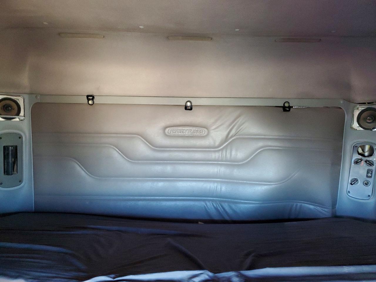 2007 FREIGHTLINER All other VIN 1FUJA6CK37DX56872 photo 6