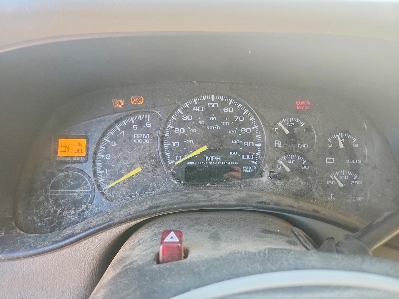 2000 GMC Yukon VIN 3GKEC16T0YG201560 photo 9