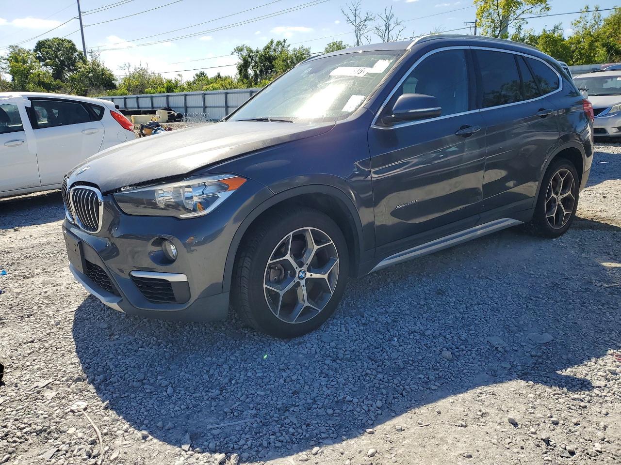 2018 BMW X1 VIN WBXHT3C3XJ5K23316 photo 1