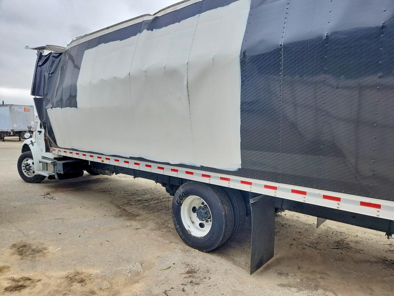 2023 FREIGHTLINER All other VIN 3ALACWFC8PDUH5879 photo 2