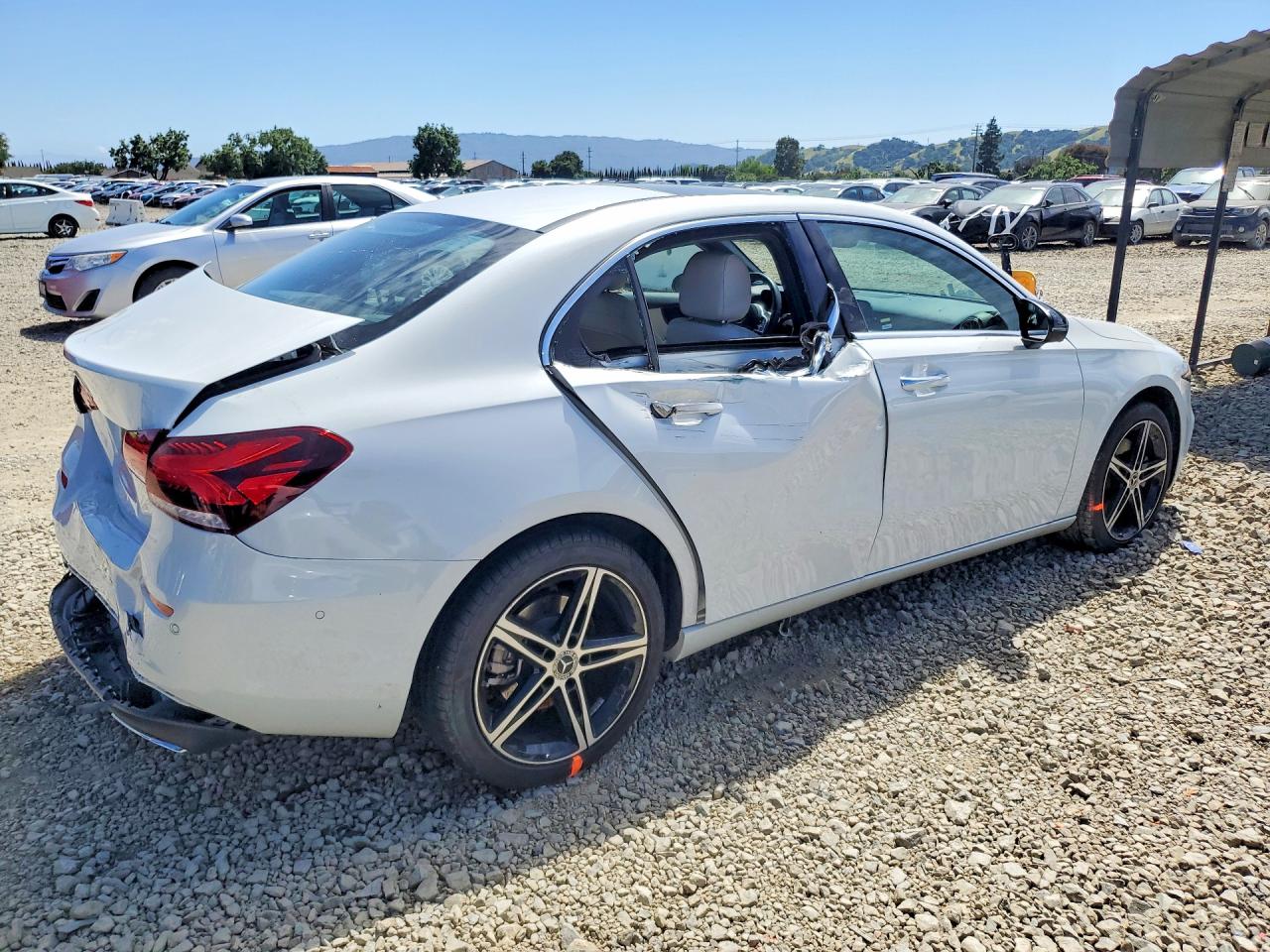 2019 MERCEDES-BENZ A-class VIN WDD3G4EB5KW024763 photo 3