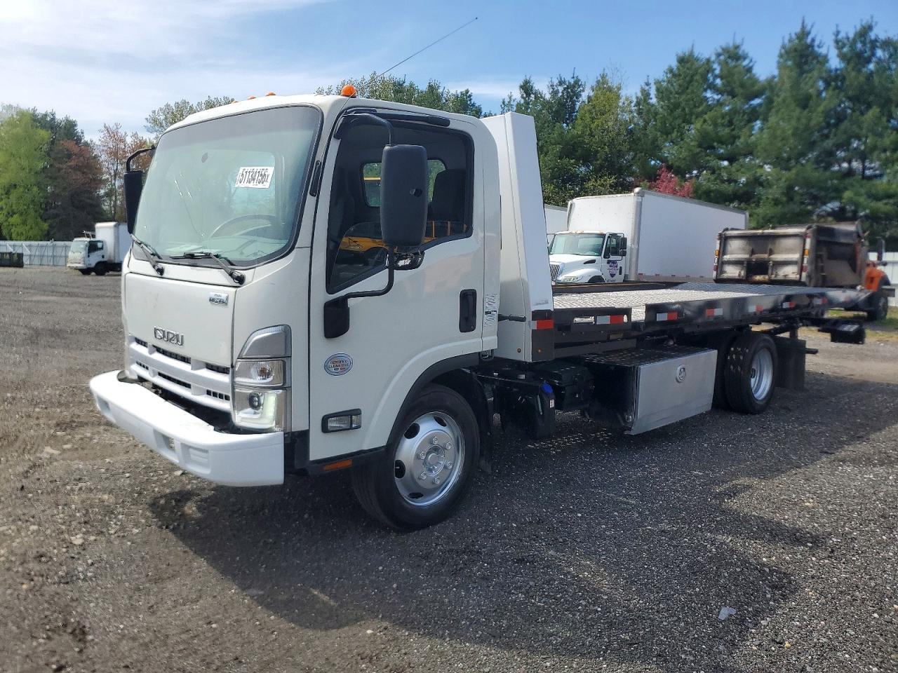 2022 Isuzu Npr VIN JALE5W163N7306653 photo 2