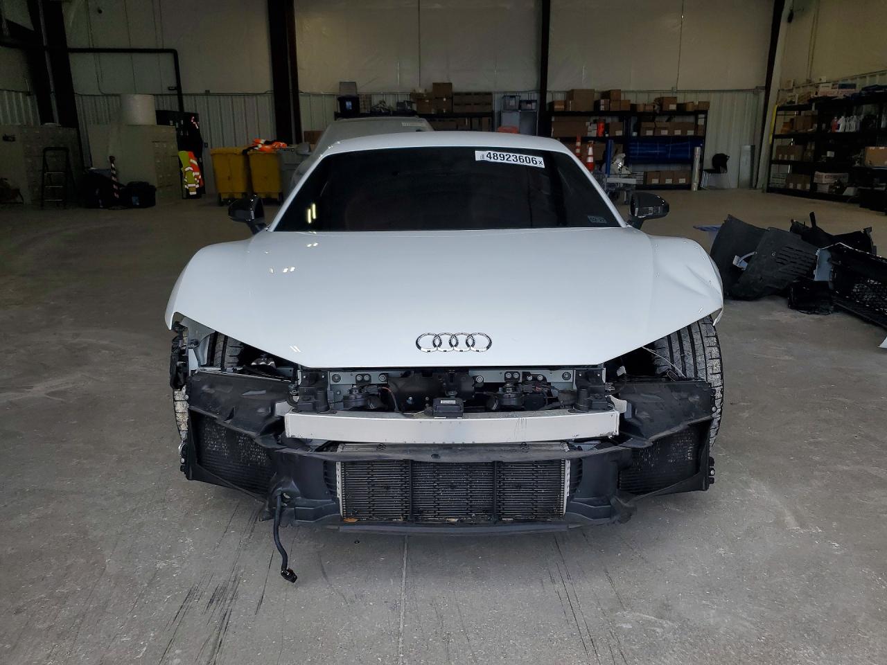 2018 Audi R8 VIN WUAKBAFXXJ7900428 photo 5