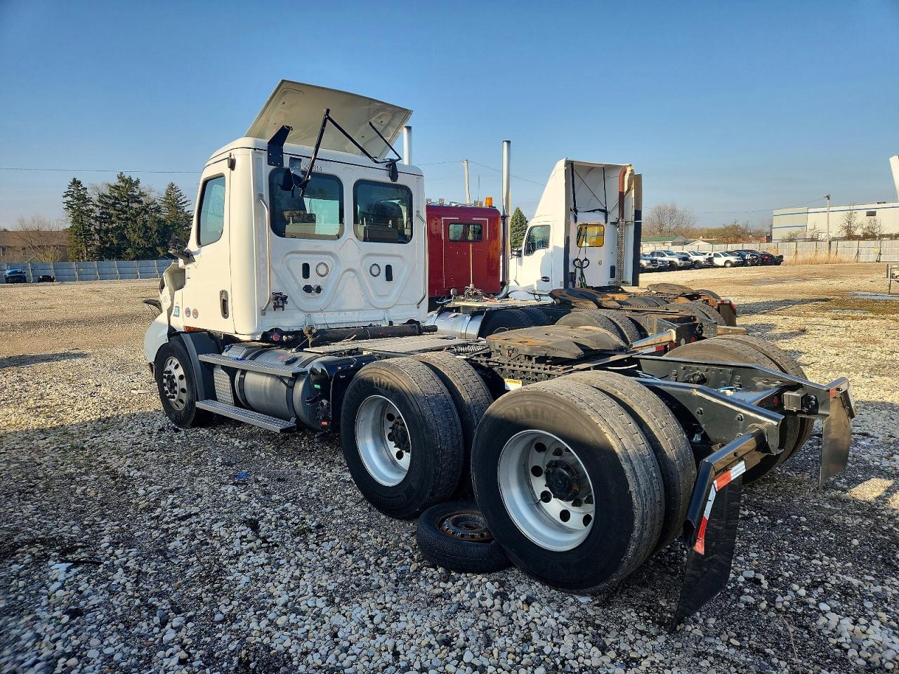 2025 FREIGHTLINER All other VIN 3AKJHTDV0SDVL0279 photo 3
