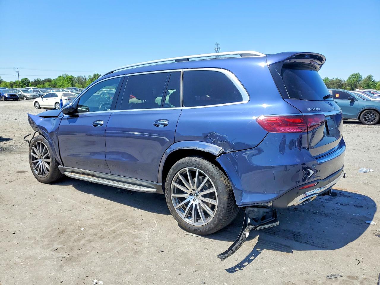 2025 Mercedes-Benz Gls-class VIN 4JGFF8FEXSB338017 photo 2