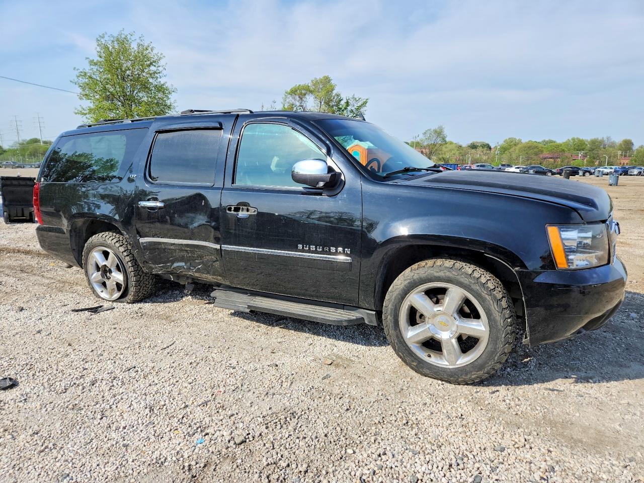 2013 Chevrolet Suburban VIN 1GNSKKE7XDR305406 photo 4