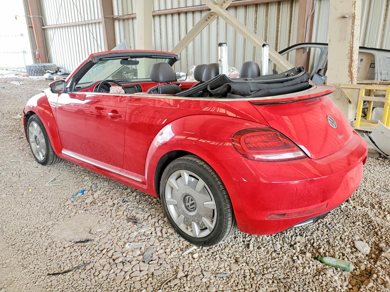 2019 Volkswagen Beetle VIN 3VW5DAAT6KM505420 photo 2