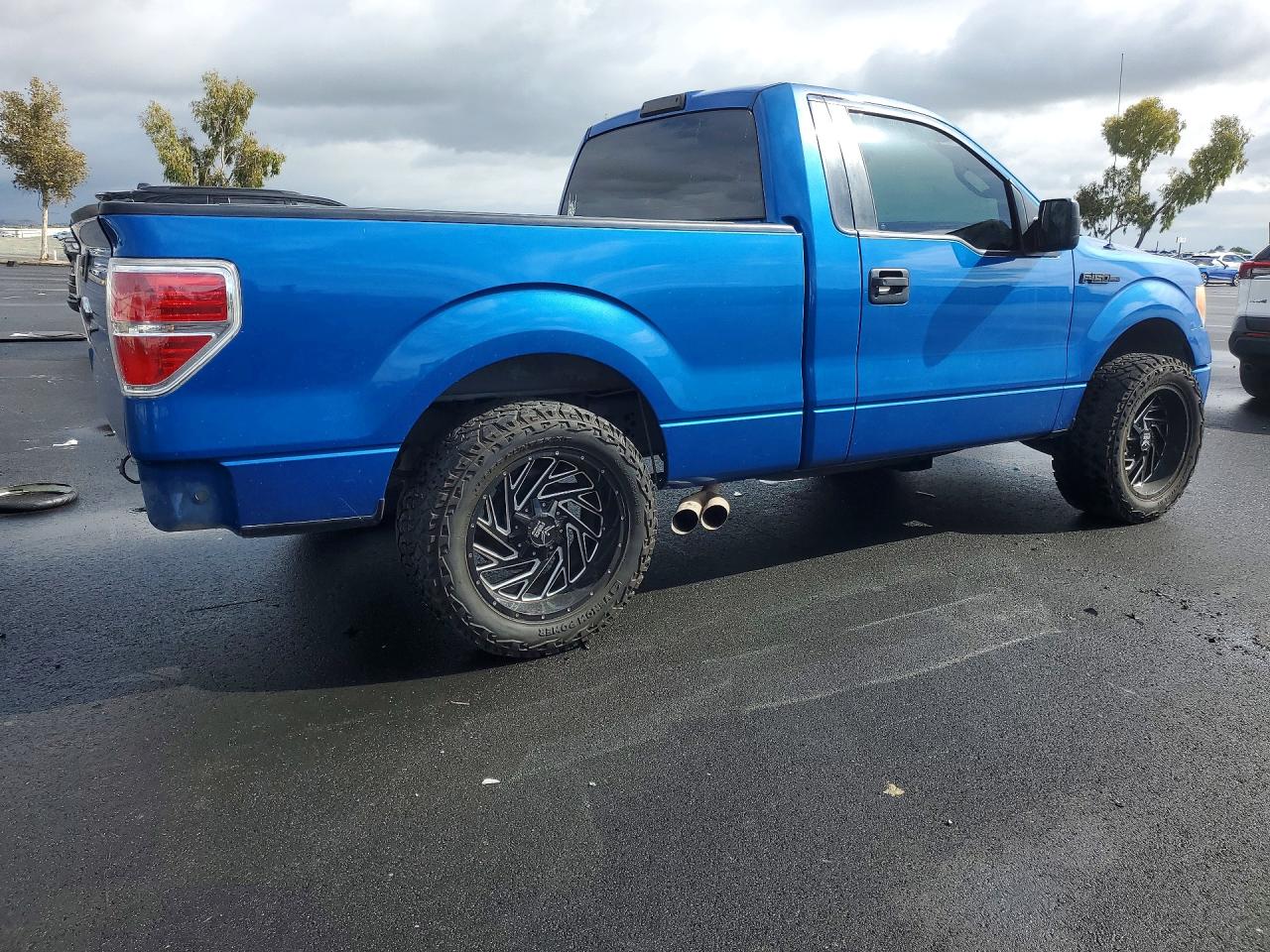 2010 Ford F150 VIN 1FTMF1CW2AKB33399 photo 3