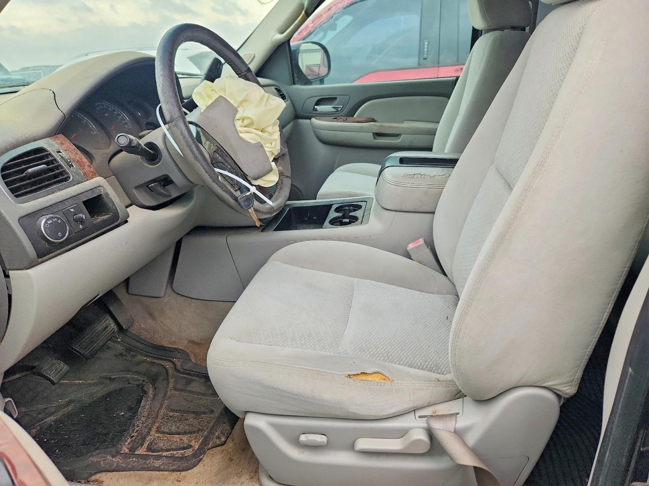 2007 Chevrolet Suburban VIN 3GNFC16027G138280 photo 7