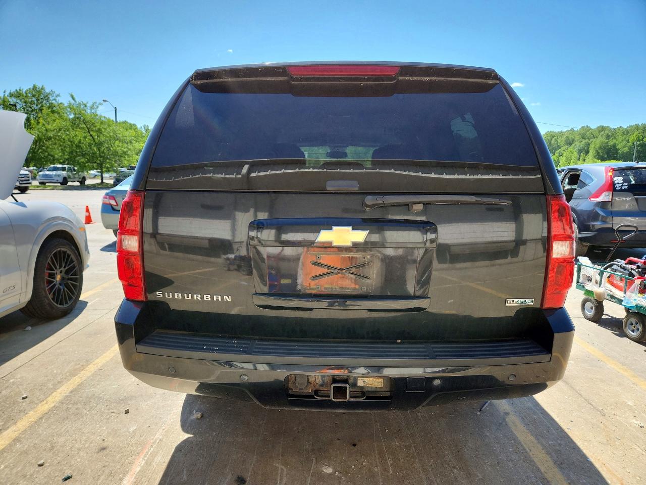 2011 Chevrolet Suburban VIN 1GNSKJE39BR387326 photo 6