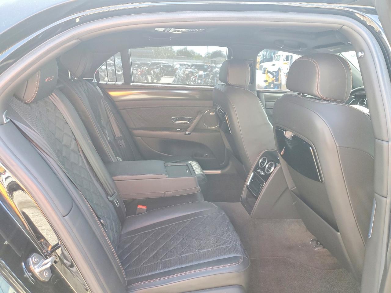 2018 BENTLY All other VIN SCBEJ9ZA9JC067038 photo 10