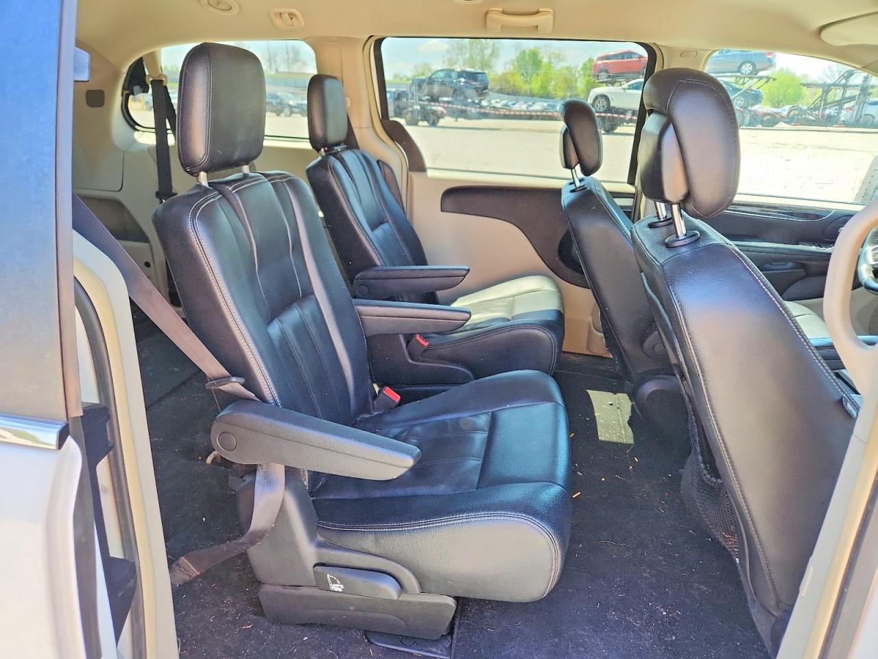 2016 Chrysler Minivan VIN 2C4RC1BG2GR187854 photo 11