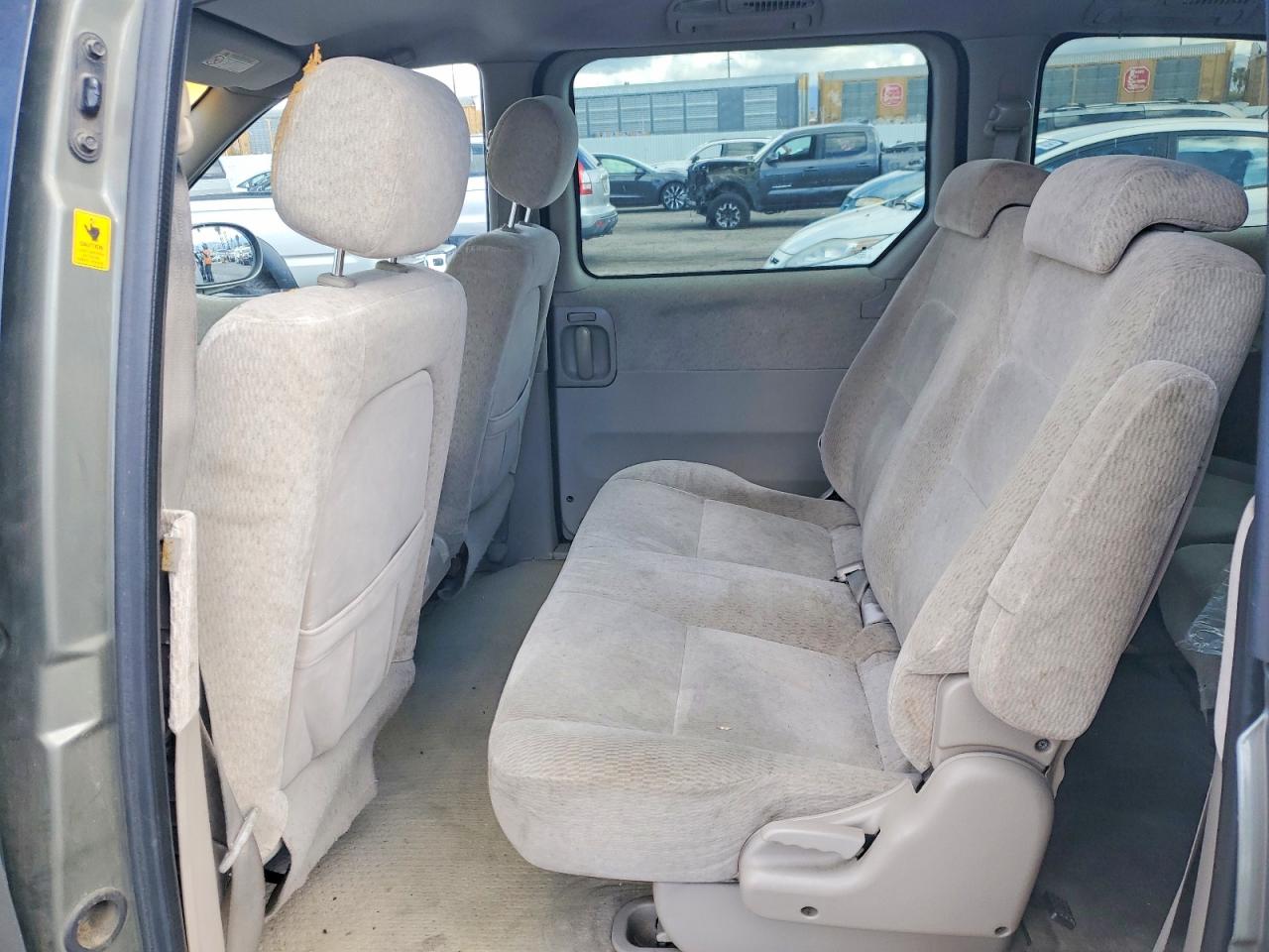 2004 Kia SEDONA VIN KNDUP131946582223 photo 11