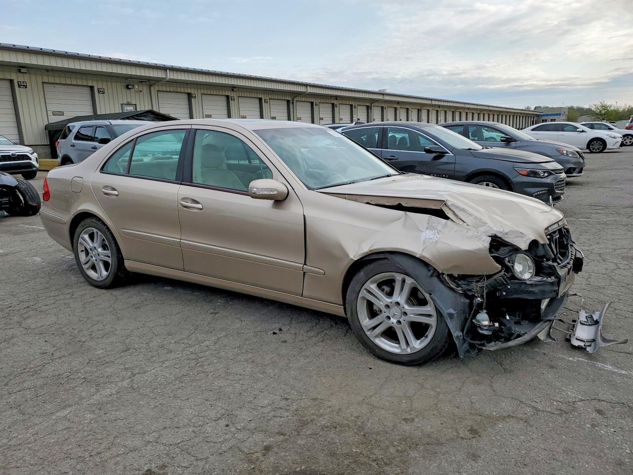 2004 Mercedes-Benz E-class VIN WDBUF70J64A429160 photo 4