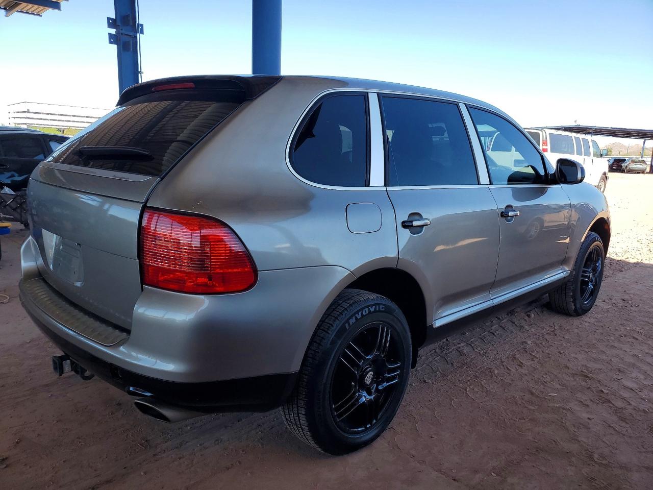 2004 PORSCHE Cayenne VIN WP1AA29P24LA21092 photo 3