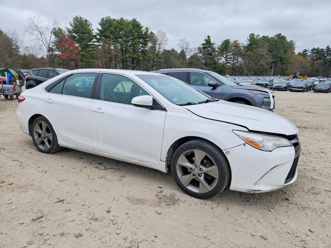 2015 Toyota Camry sola VIN 4T1BD1FK4FU143753 photo 4