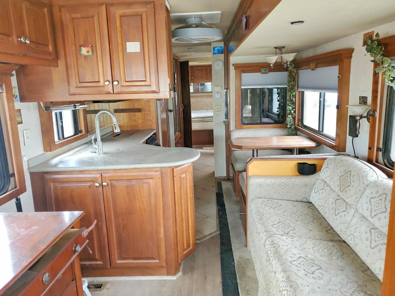 2001 SPARTAN All models VIN 4VZDK22991C036366 photo 6