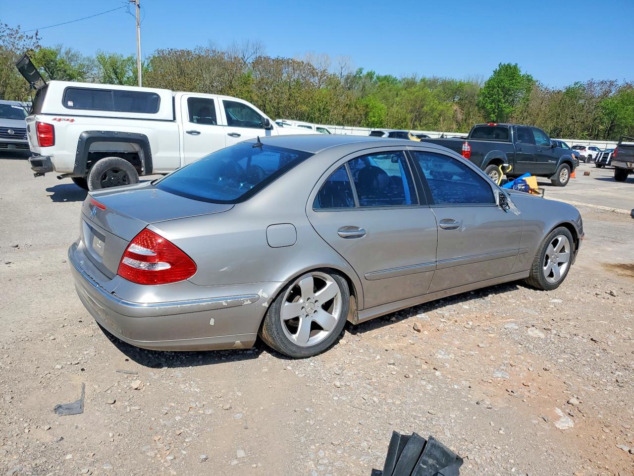 2006 MERCEDES-BENZ E-class VIN WDBUF56J76A844468 photo 3