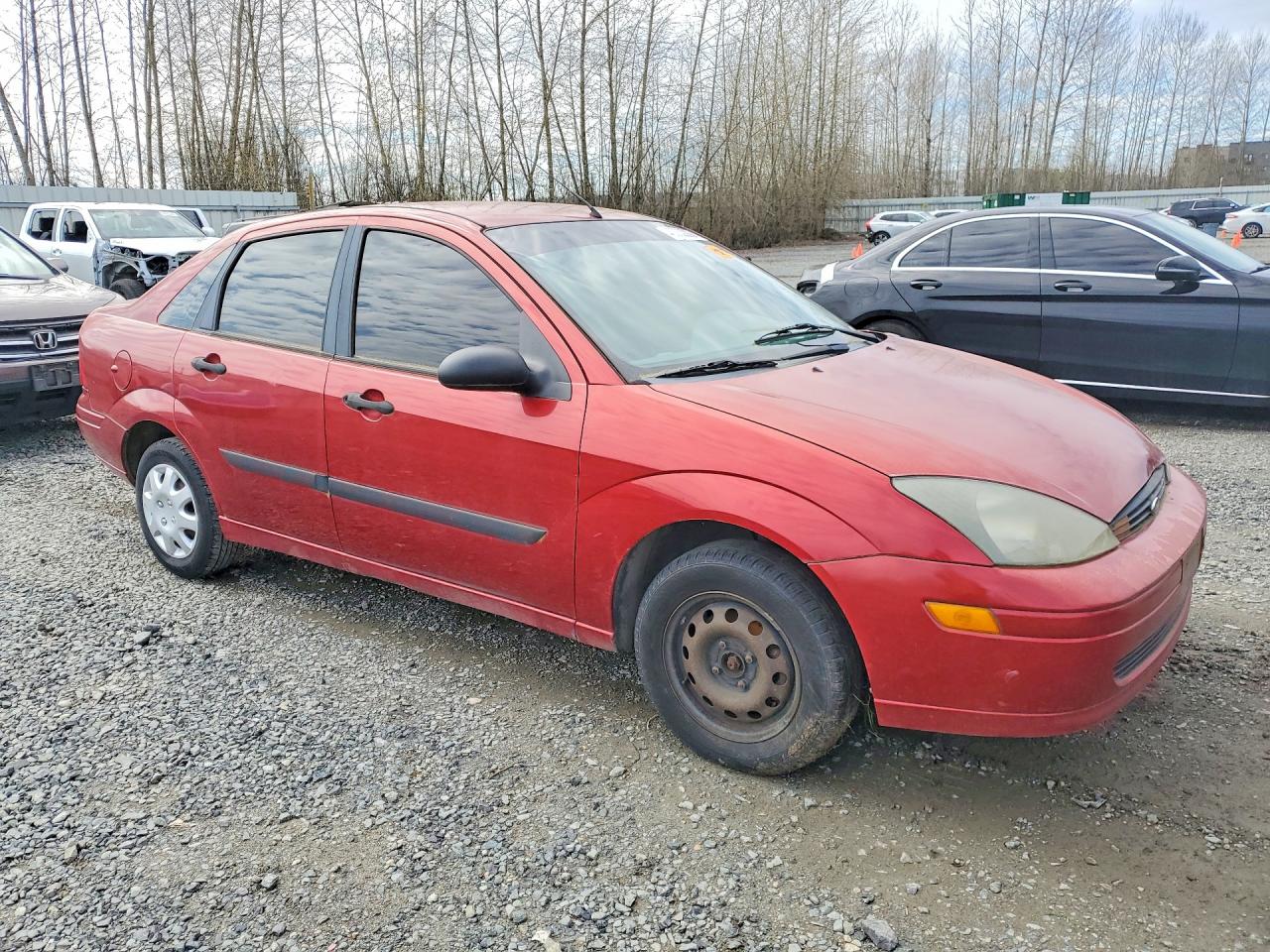 2004 Ford Focus VIN 1FAFP33P14W132192 photo 4