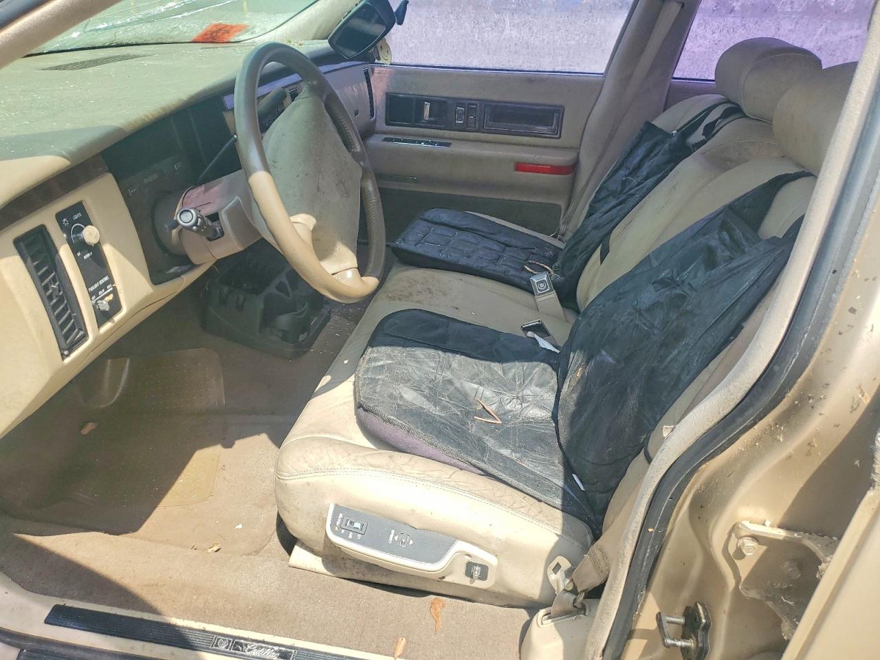 1995 Cadillac Fleetwood VIN 1G6DW52P9SR700575 photo 7