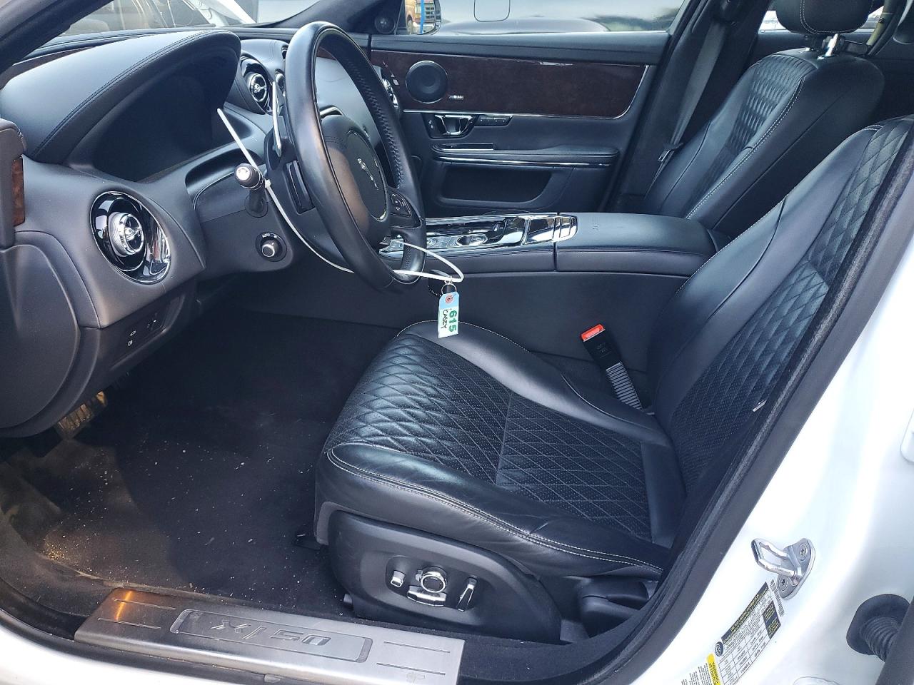 2019 Jaguar Xj VIN SAJWJ2GD3K8W17829 photo 7