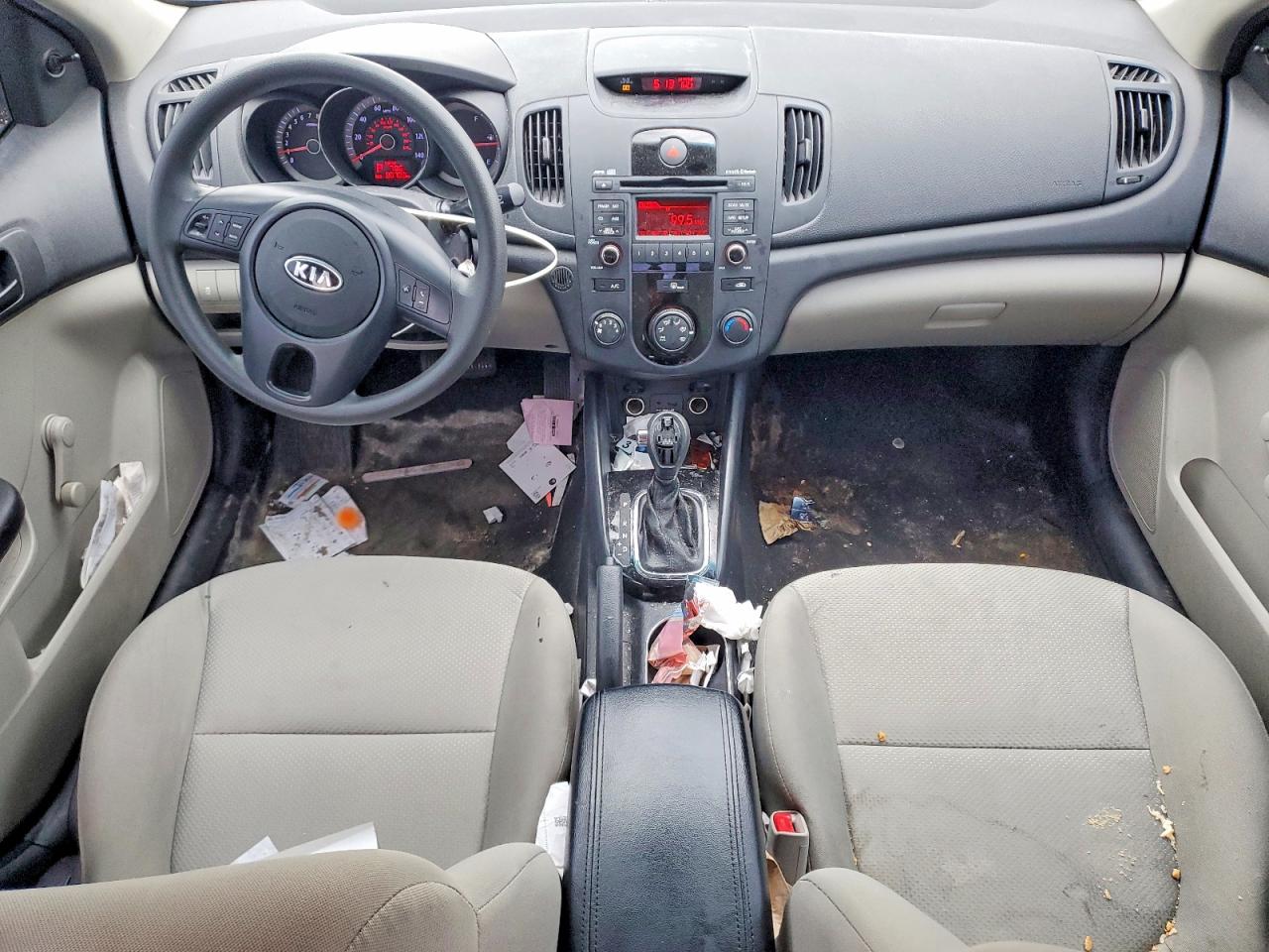 2013 Kia Forte VIN KNAFT4A24D5738589 photo 8