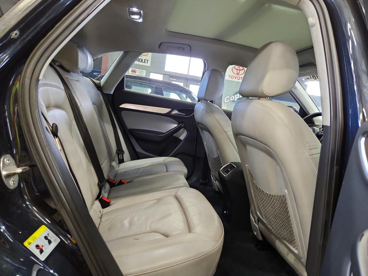 2015 Audi Q3 VIN WA1EFCFS1FR004684 photo 11