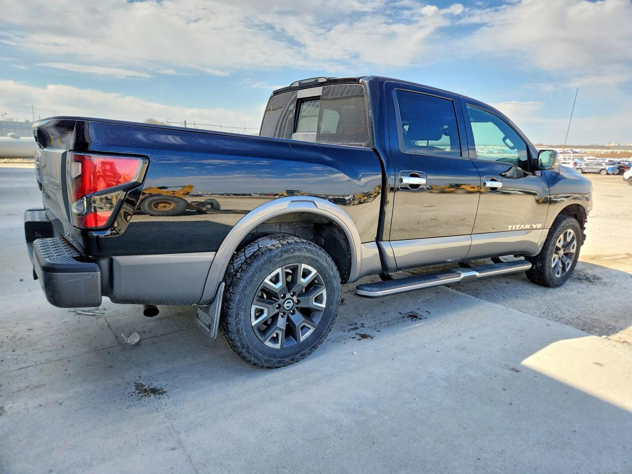 2020 Nissan TITAN VIN 1N6AA1ED8LN500480 photo 3