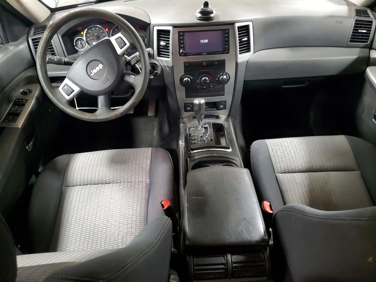 2010 Jeep Cherokee VIN 1J4PR4GK7AC117460 photo 8