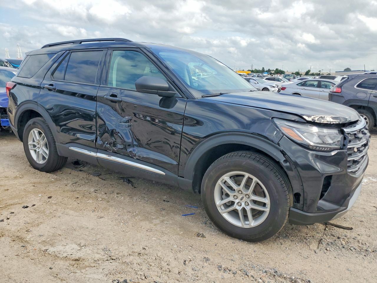 2025 Ford Explorer a VIN 1FMUK8DH5SGC64931 photo 4