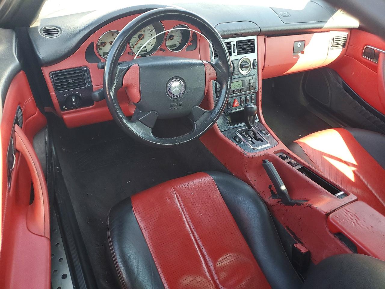 1999 Mercedes-Benz Slk-class VIN WDBKK47FXXF088789 photo 8