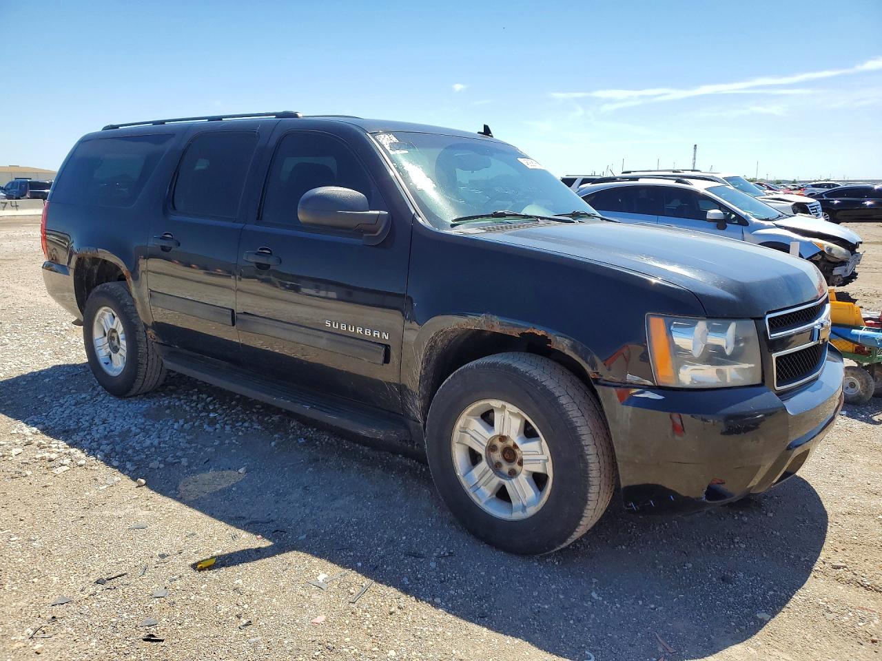 2010 CHEVROLET Suburban VIN 1GNUKHE31AR225576 photo 4