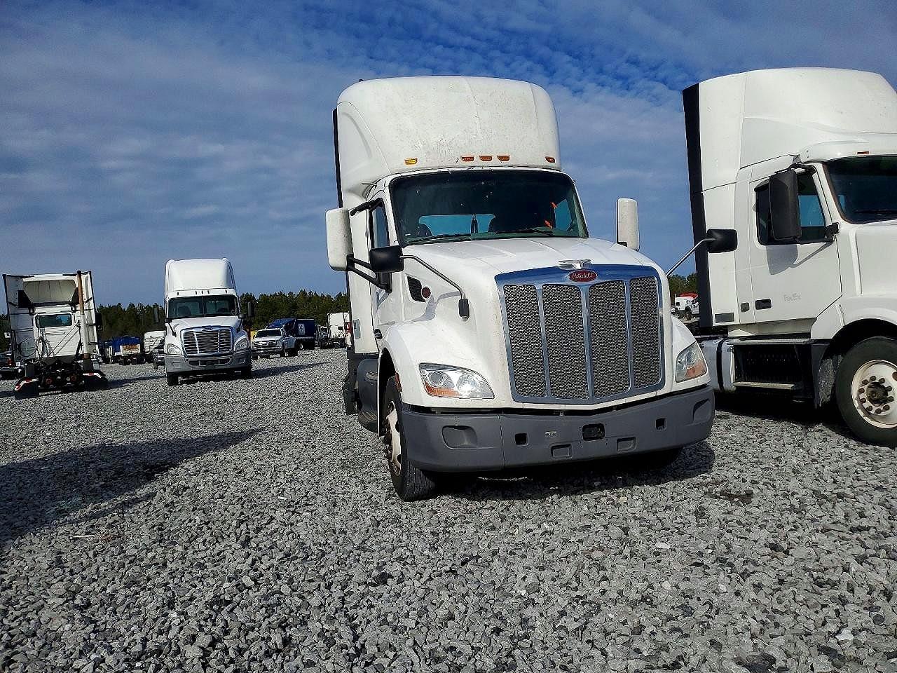 2020 PETERBILT All models VIN 1XPBA48X7LD685611 photo 5