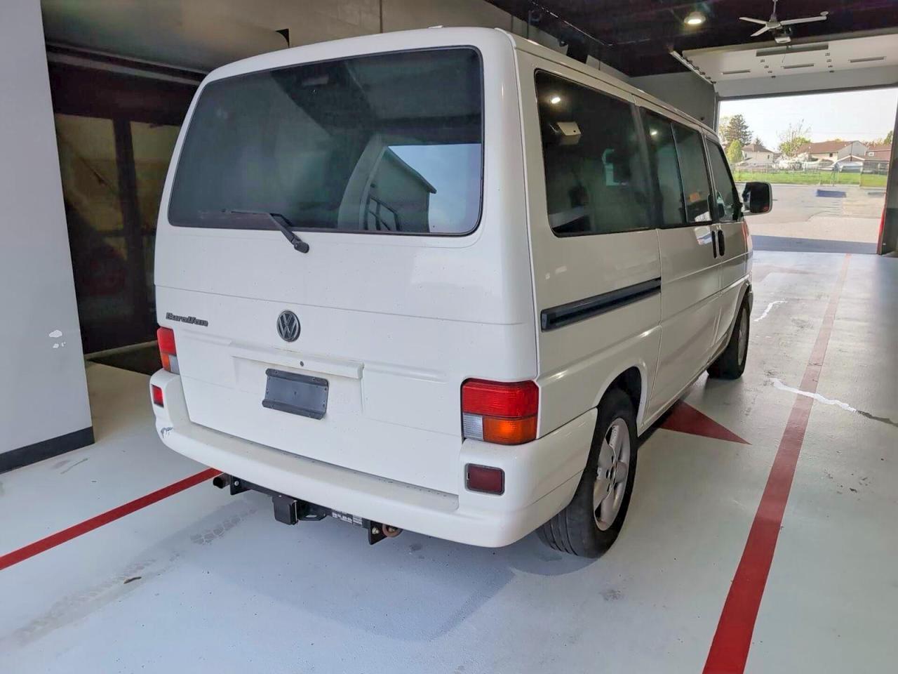 2002 Volkswagen Eurovan VIN WV2KB47042H065049 photo 4
