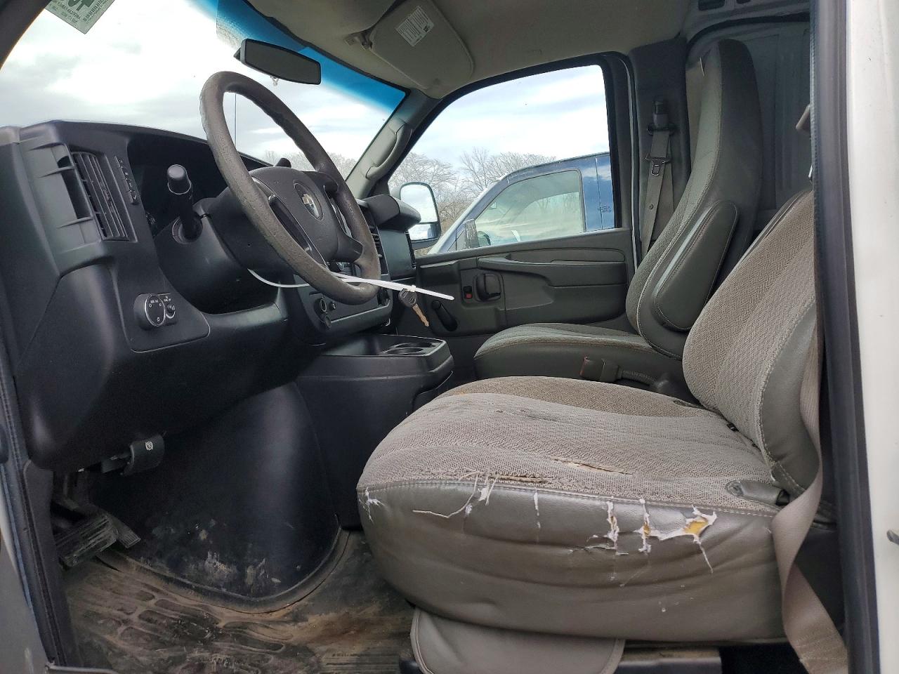 2011 CHEVROLET Express VIN 1GCSGAFX7B1184879 photo 7
