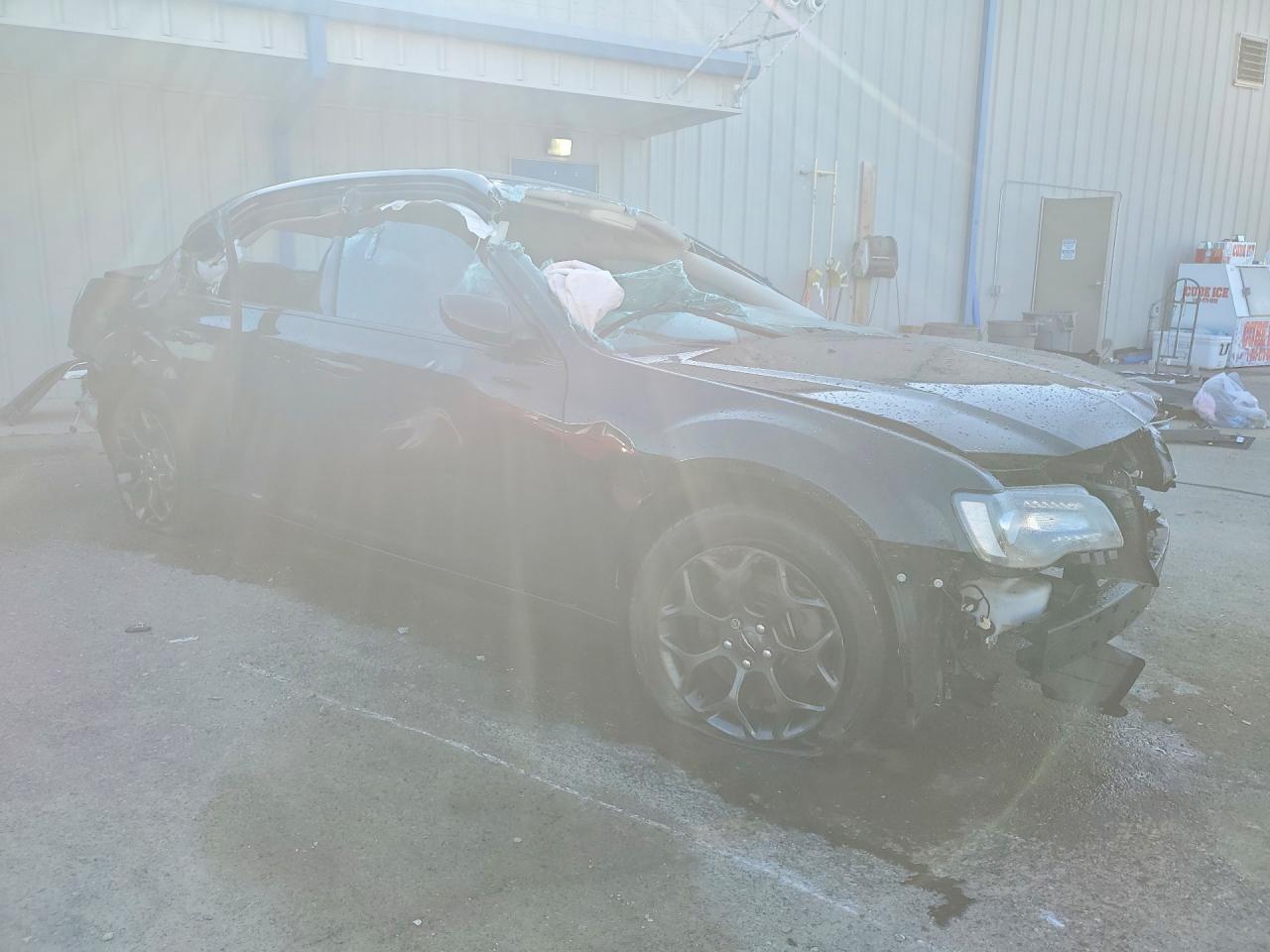2020 Chrysler 300 VIN 2C3CCARG7LH123132 photo 4
