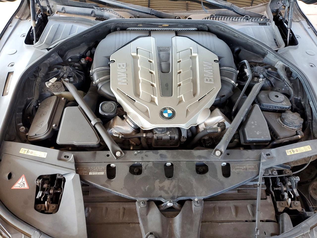 2009 BMW 7 series VIN WBAKB835X9CY62319 photo 11