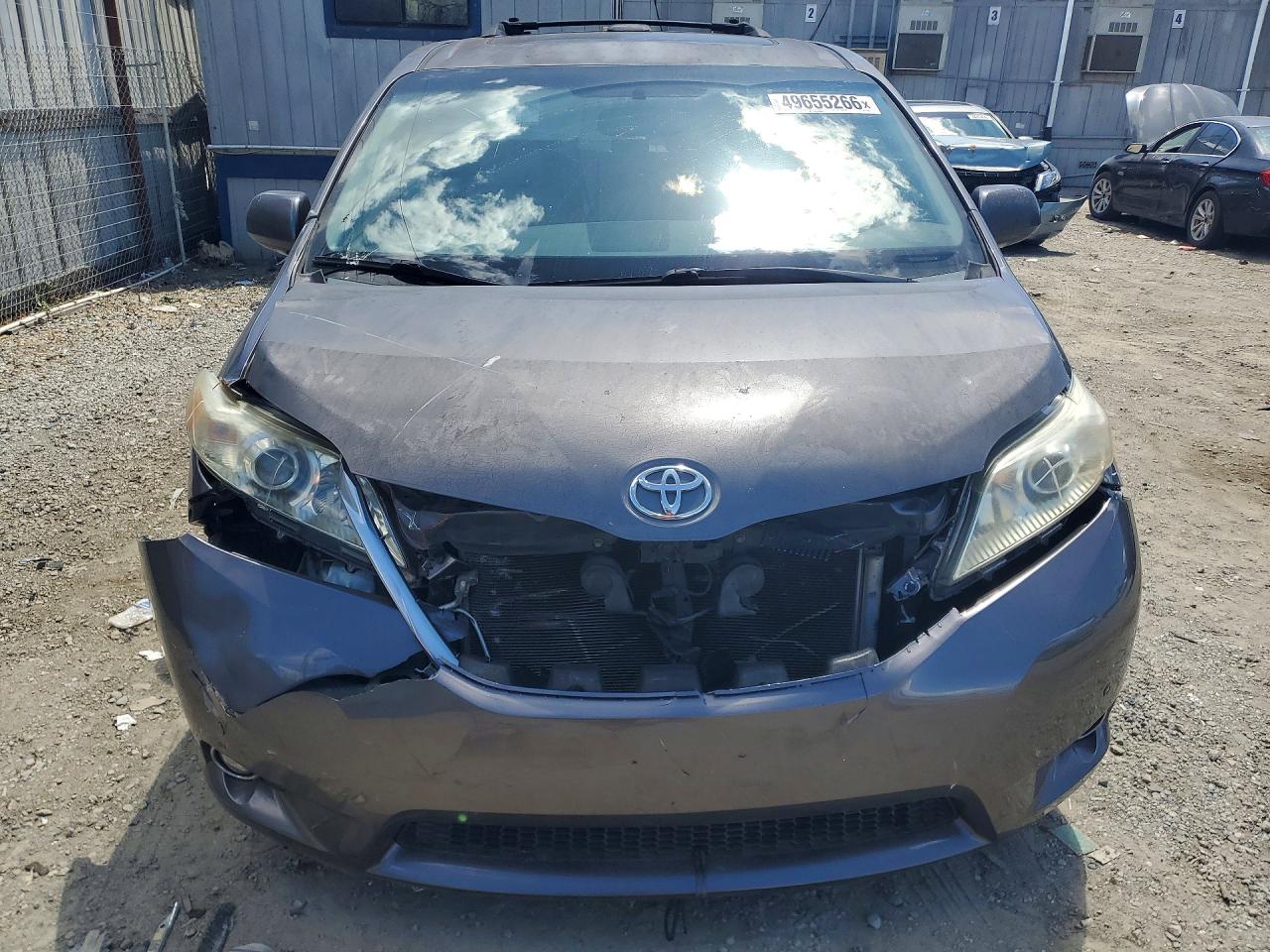 2011 Toyota All models VIN 5TDYK3DC1BS152064 photo 5