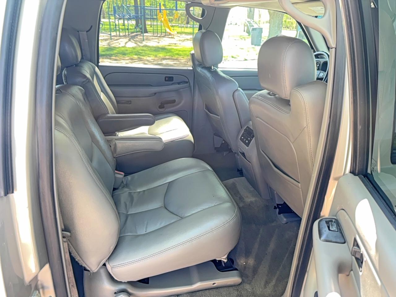 2006 GMC Yukon VIN 3GKGK26G46G134821 photo 6