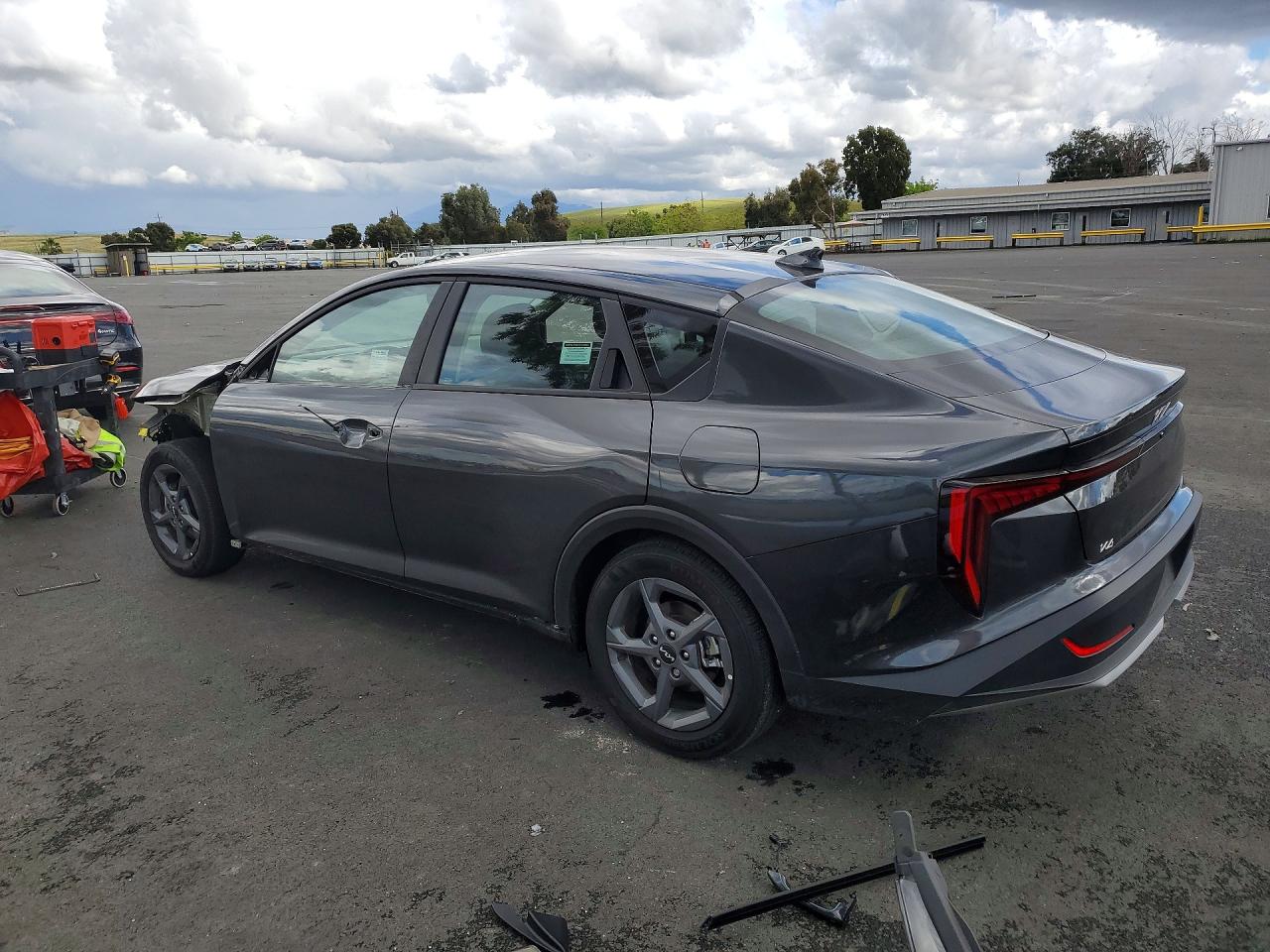 2025 Kia All other VIN 3KPFT4DE9SE145692 photo 2