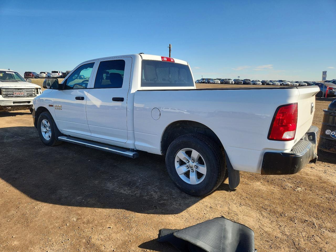 2018 Dodge 1500 VIN 1C6RR7SMXJS298351 photo 2