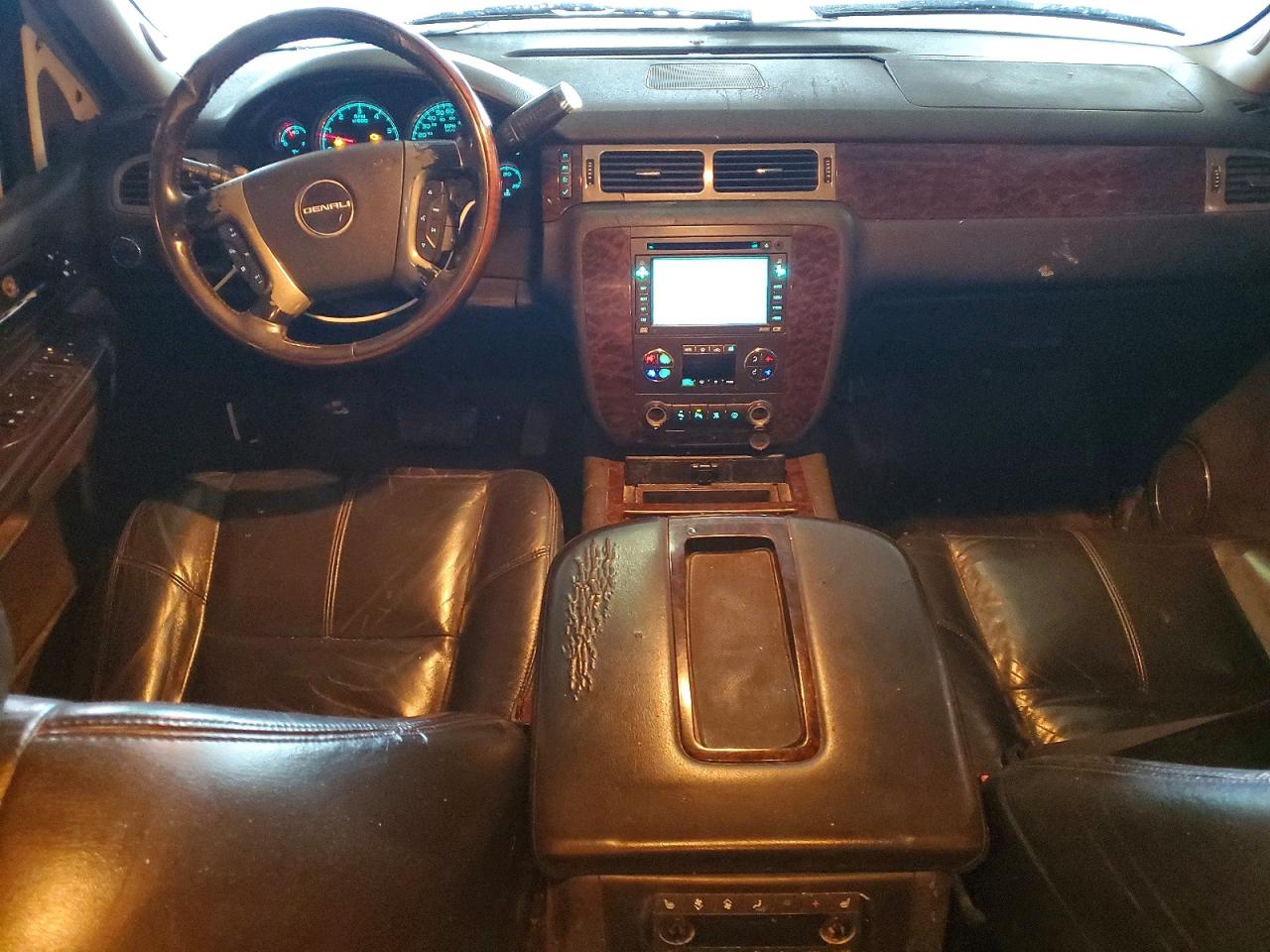 2008 GMC Yukon VIN 1GKFK668X8J188122 photo 8
