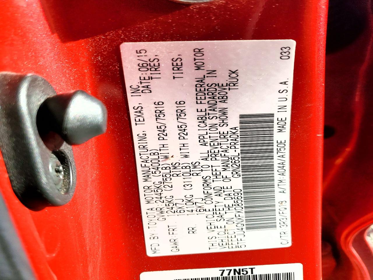 2015 Toyota Tacoma VIN 5TFJU4GNXFX085690 photo 12