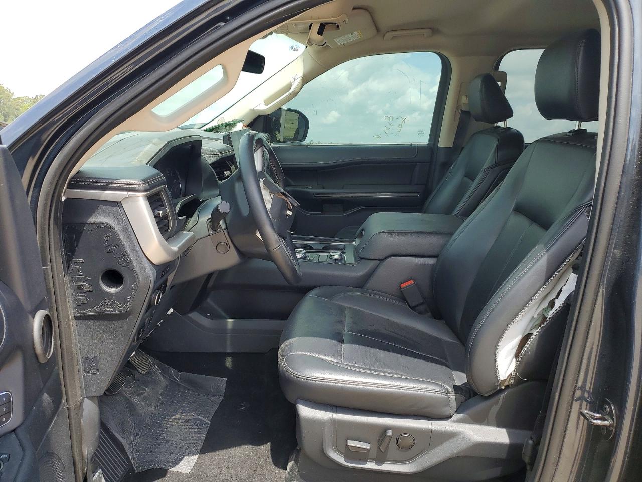 2024 Ford Expedition VIN 1FMJU1J8XREB06163 photo 7