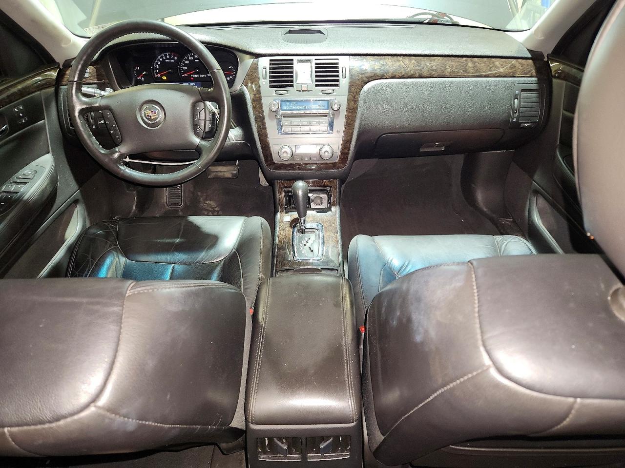 2010 Cadillac Dts VIN 1G6KD5EY2AU132831 photo 8