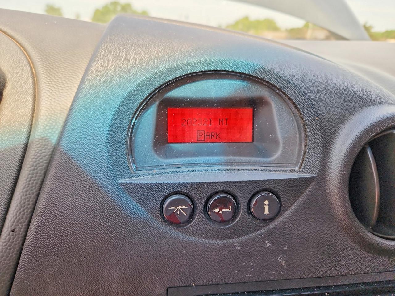 2005 Pontiac Grandprix VIN 2G2WP522151182602 photo 9